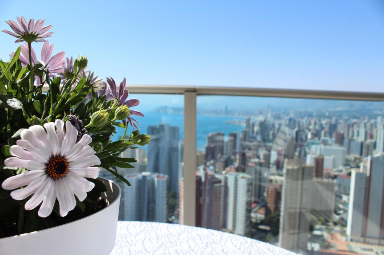 Skyline 20 Apartamento De Lujo Con Terraza Privada Y Vistas Al Mar Benidorm Kültér fotó